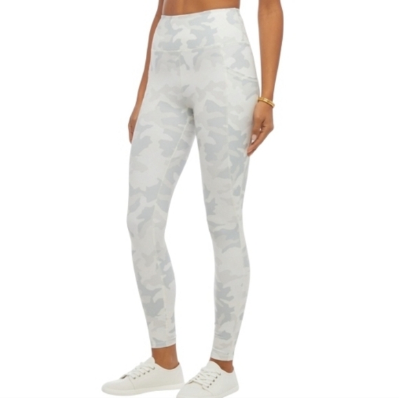 JustFab Pants - JustFab Camo High-Waisted Printed Pocket Active Leggings Sz M